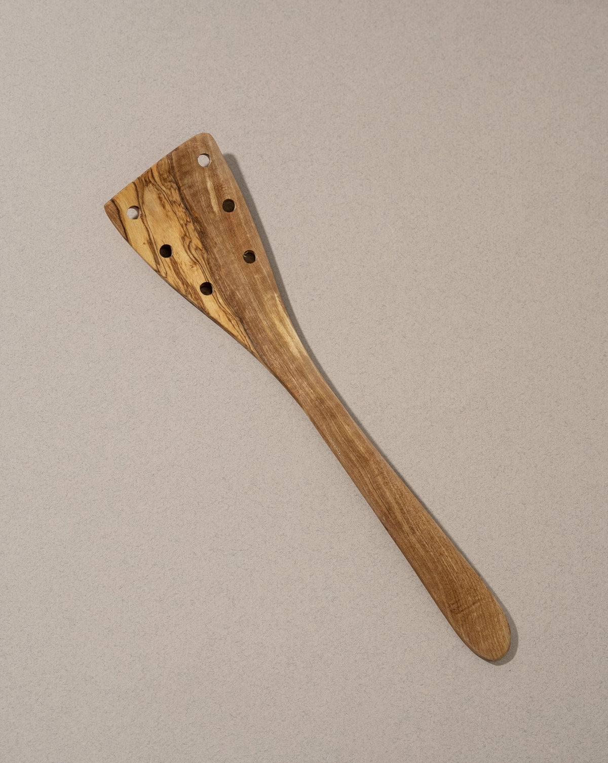 Spatule trouée en bois d'olivier