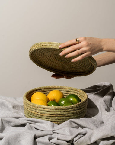 HANDMADE, BASKET, STORAGE BASKET, WICKER BASKET, FRUIT BASKET, TOWELS BASKET, PANIER EN OSIER, COUFFIN, PANIER À PAIN, PANIER À RANGEMENT, , gharyan stoneware, ethically made, ethique, fair trade, commerce équitable